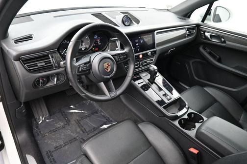 White 2023 Porsche Macan S