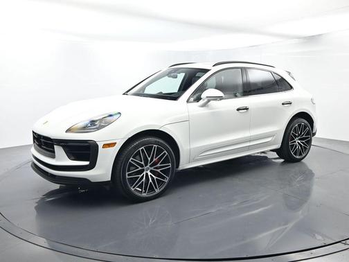 White 2023 Porsche Macan S