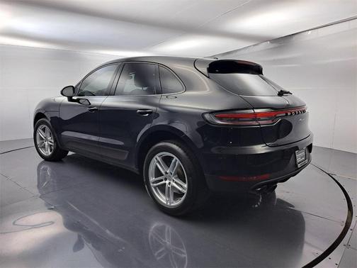 2021 Porsche Macan Base