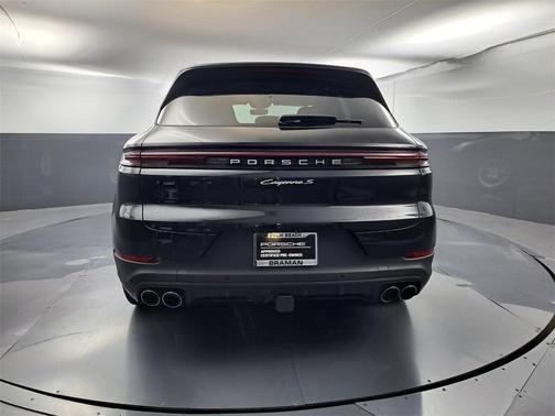2024 Porsche Cayenne S