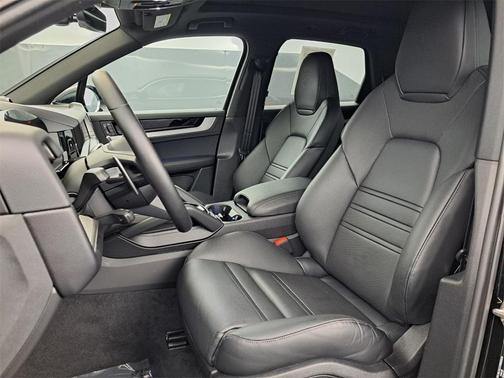 2024 Porsche Cayenne S
