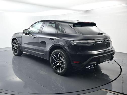 Jet Black Metallic 2026 Porsche Macan Base
