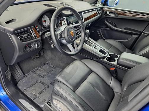 2020 Porsche Macan S