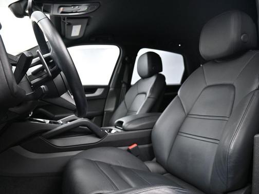 2024 Porsche Cayenne S
