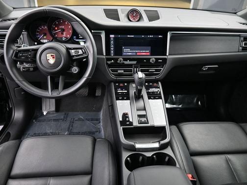 2024 Porsche Macan GTS