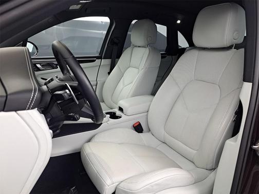 2024 Porsche Macan T