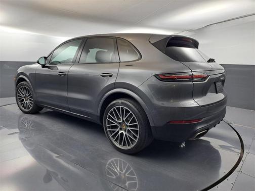 2021 Porsche Cayenne Base