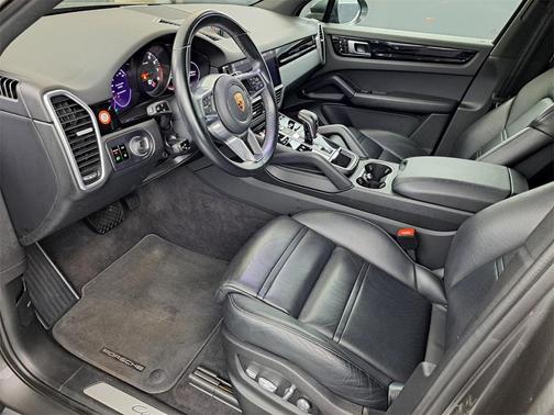 2021 Porsche Cayenne Base
