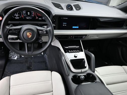 2024 Porsche Cayenne AWD