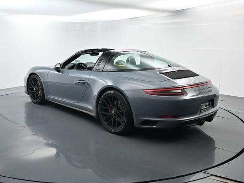 2018 Porsche 911 Targa 4 GTS