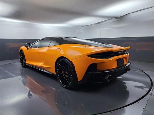 2022 McLaren GT Base