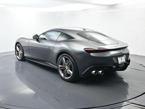 Grigio Silverstone Metallic 2022 Ferrari Roma Base