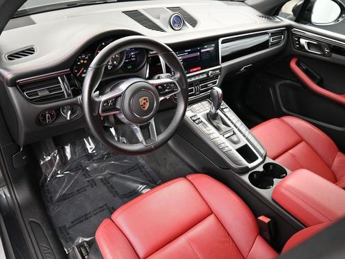 2021 Porsche Macan Base