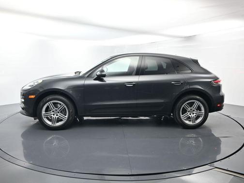 2021 Porsche Macan Base