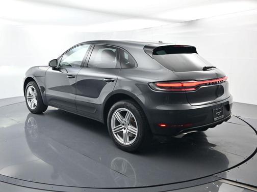 2021 Porsche Macan Base