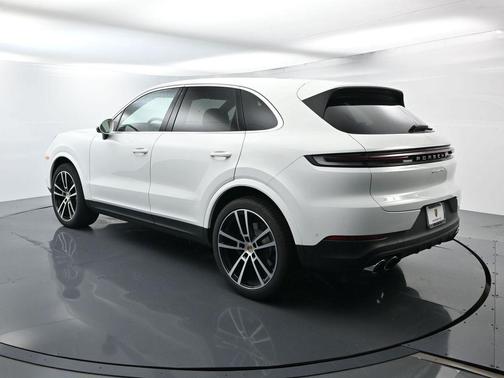 2025 Porsche Cayenne Base