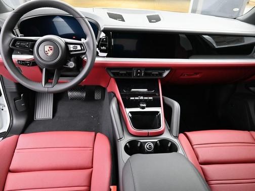 2025 Porsche Cayenne Base