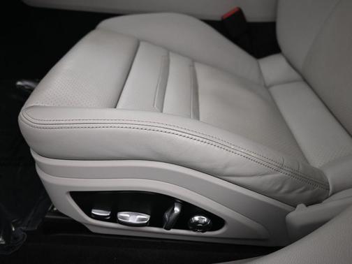 2018 Porsche Panamera Base