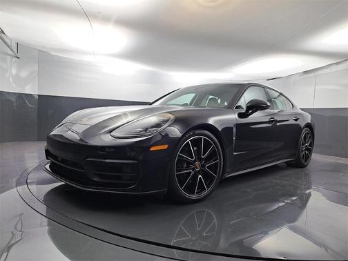 2022 Porsche Panamera Platinum Edition