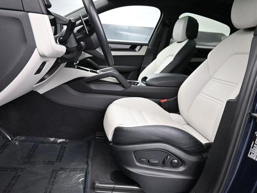 2024 Porsche Cayenne AWD