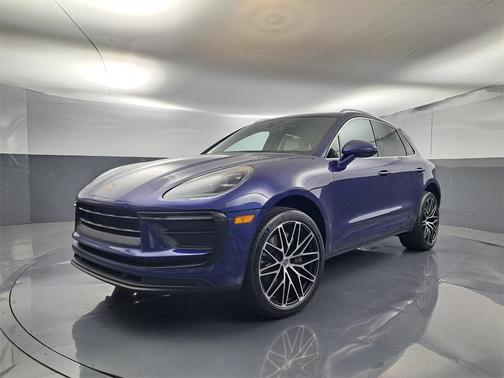 2022 Porsche Macan Base