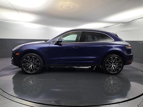 2022 Porsche Macan Base