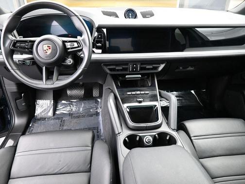 2024 Porsche Cayenne AWD