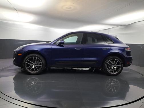 2022 Porsche Macan Base