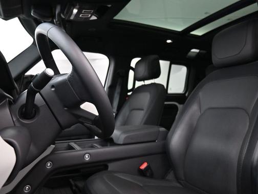 2023 Land Rover Defender 110 X-Dynamic SE