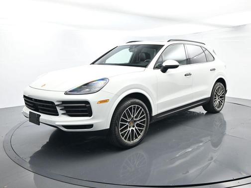 2023 Porsche Cayenne S Platinum Edition