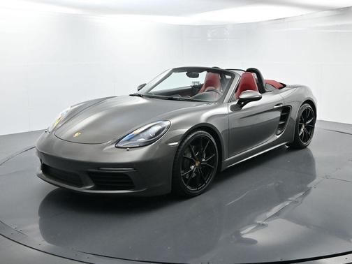 2021 Porsche 718 Boxster