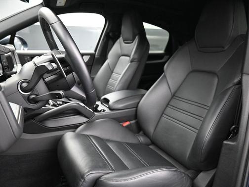 2024 Porsche Cayenne AWD