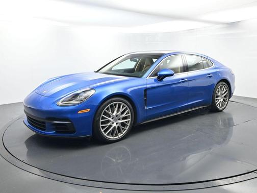 Sapphire Blue Metallic 2018 Porsche Panamera 4S