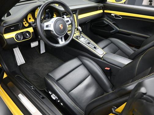 2016 Porsche 911 Turbo