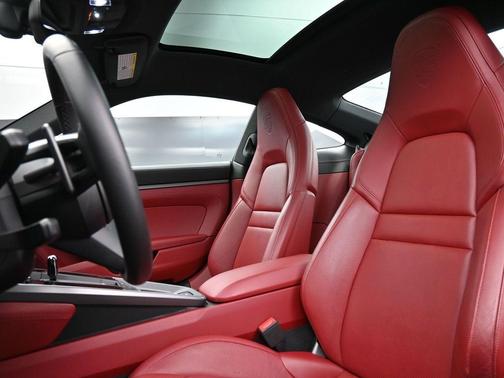 2020 Porsche 911 Carrera S