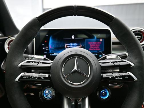 2025 Mercedes-Benz AMG C 63 S E Performance