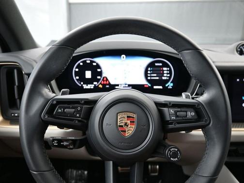 2024 Porsche Cayenne S