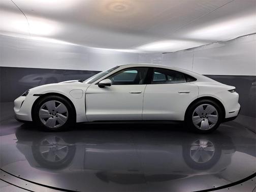 2022 Porsche Taycan Base