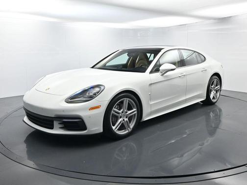 2019 Porsche Panamera