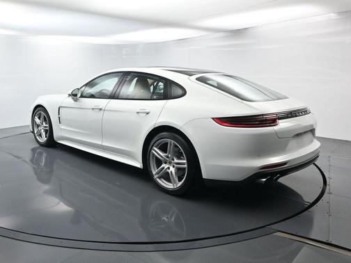 2019 Porsche Panamera