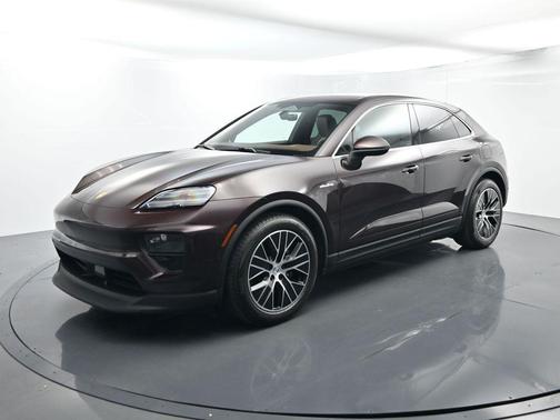 2025 Porsche Macan 4