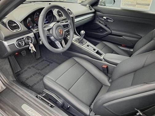 2025 Porsche 718 Boxster Style Edition