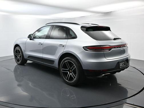 2021 Porsche Macan Base