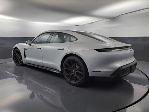 2024 Porsche Taycan GTS