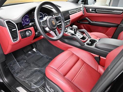 2023 Porsche Cayenne 