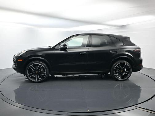 2023 Porsche Cayenne 