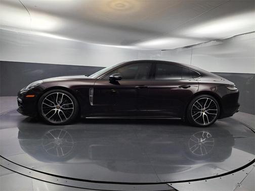2022 Porsche Panamera Platinum Edition