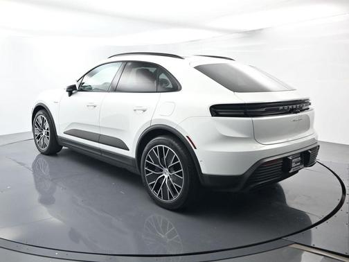 2024 Porsche Macan 4
