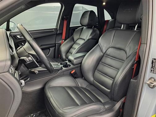 2021 Porsche Macan GTS