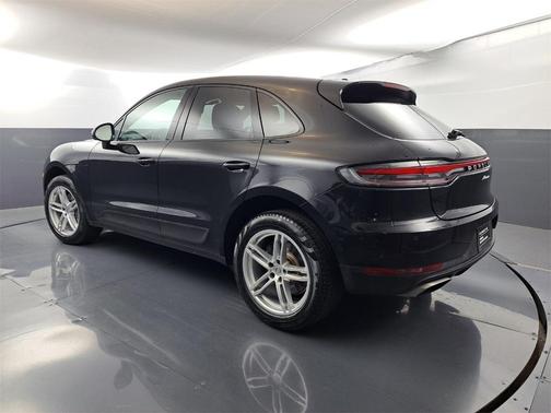 2021 Porsche Macan Base